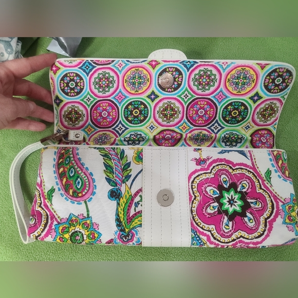 Vera Bradley Clutch Wristlet bag - Picture 3 of 8